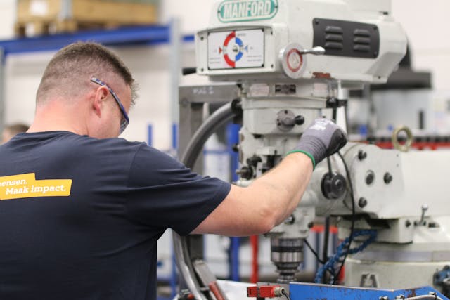 Operator maszyn CNC – Lyon, Francja